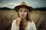 La Femme au chapeau